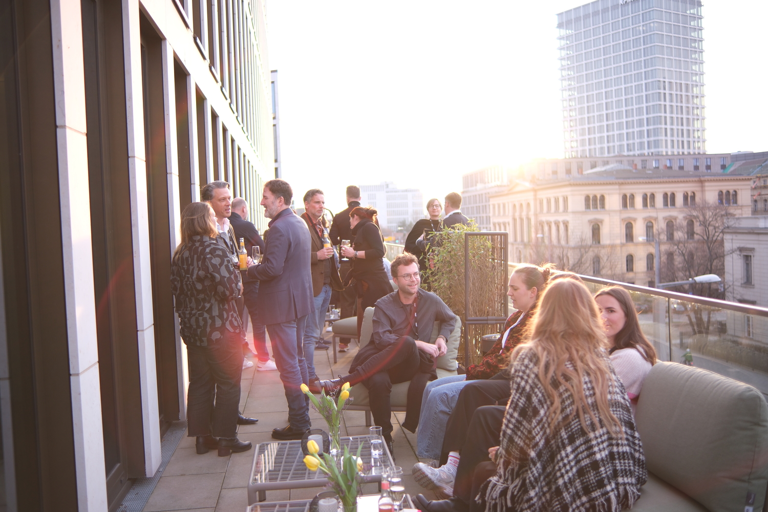 pilot Lounge Berlin - Aufnahme von der Terrasse