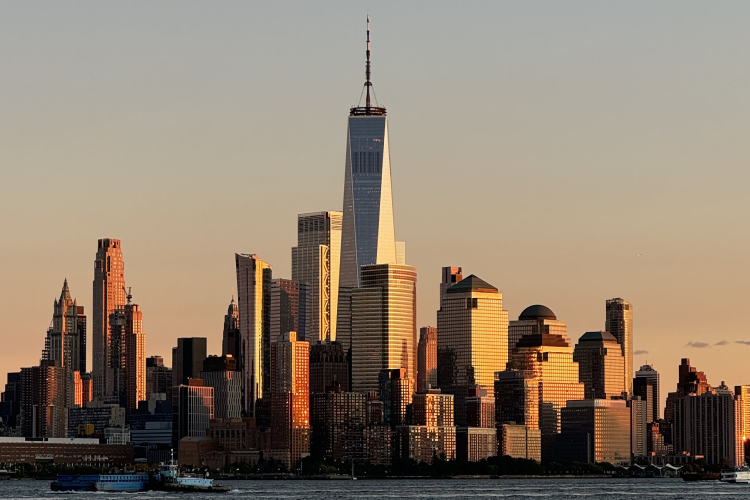 Skyline von New York im Sonnenlicht